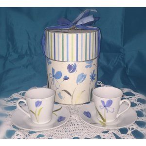 Floralie Espresso Set in a carry box with blue flowers